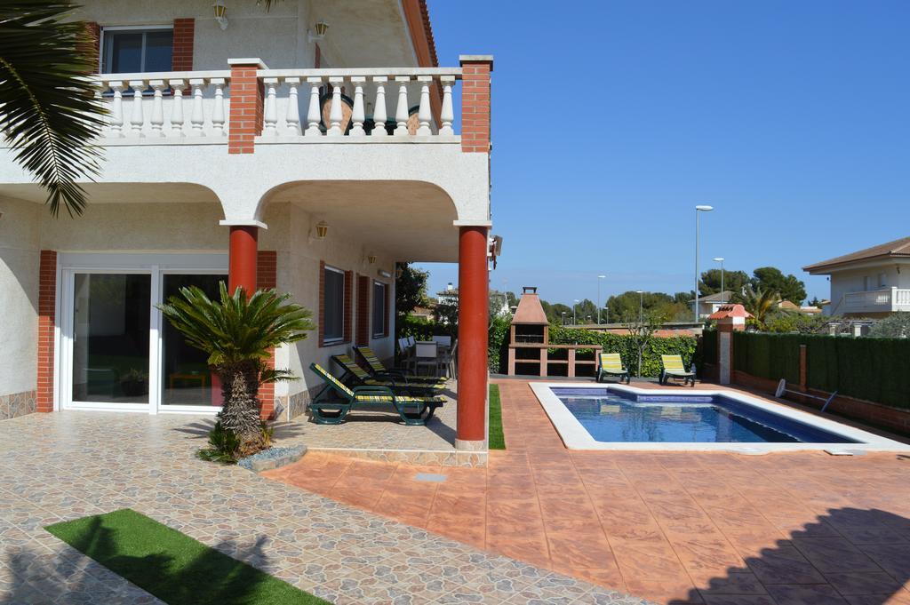 Vista Cunit Villa Cubelles Exterior photo